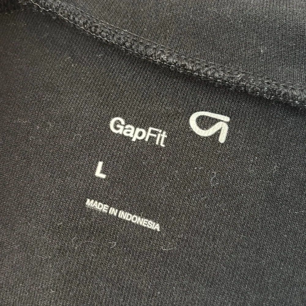 GAP Fit Zippered Hoodie - Picture 6 of 6